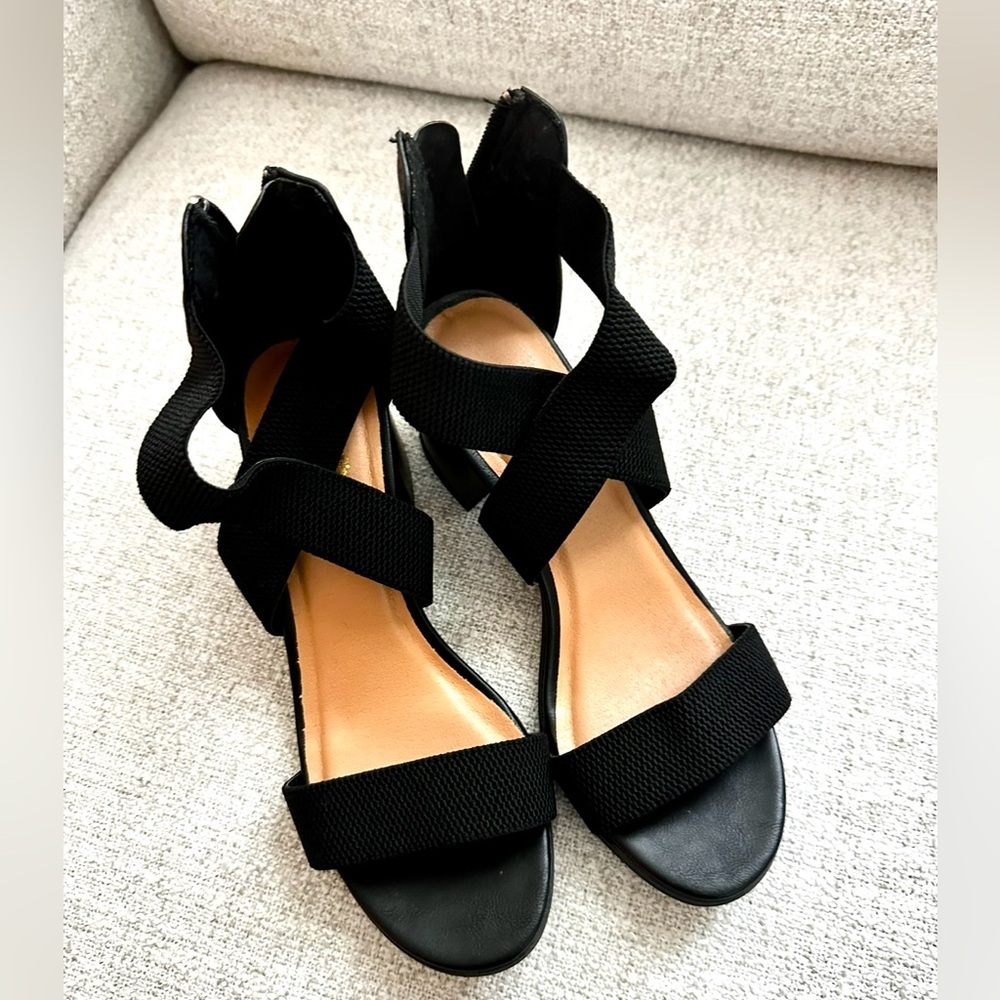 SOLD Tommy Bahama Black Thalia Sandal Women’s 8 - Picture 1 of 4